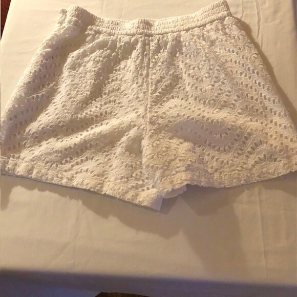 Vera Wang "Simply Vera Vera Wang" White Cotton Eyelet Shorts; Small; Pre-Owned - Picture 9 of 13